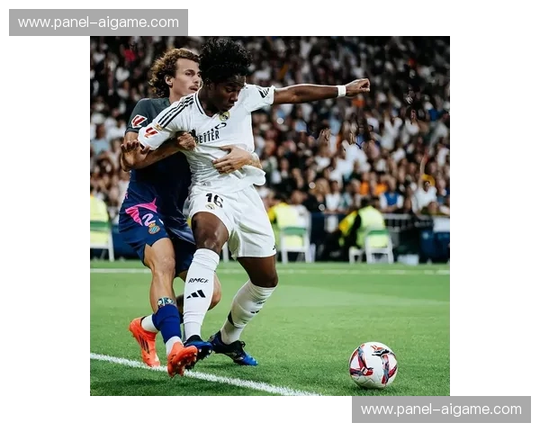 里昂3-1击败巴黎FC，恩德里克右路突破造威胁